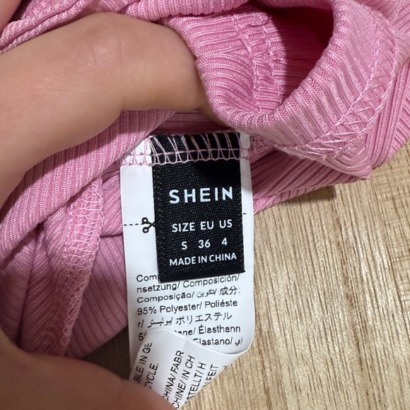 💙Pink Ribbed Crop Top NWOT - Picture 3 of 3